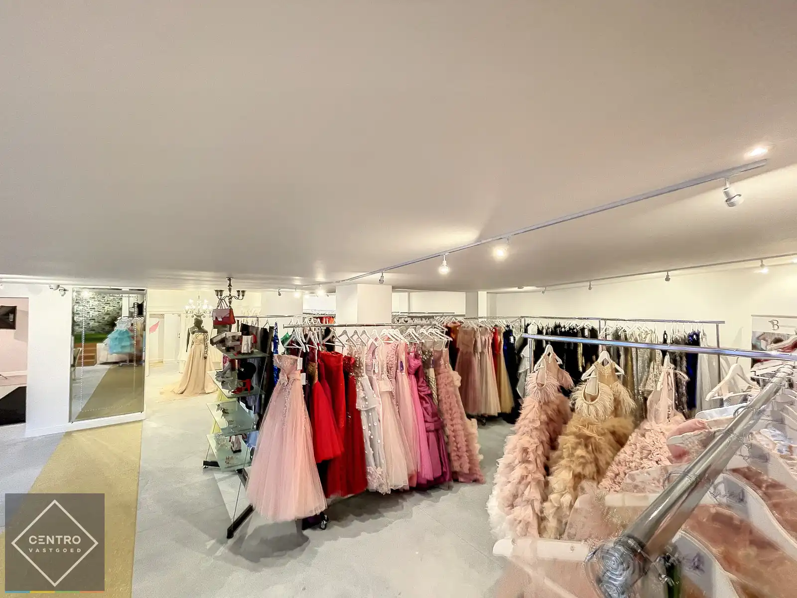 Handelsgelijkvloers te Lauwe! foto 6
