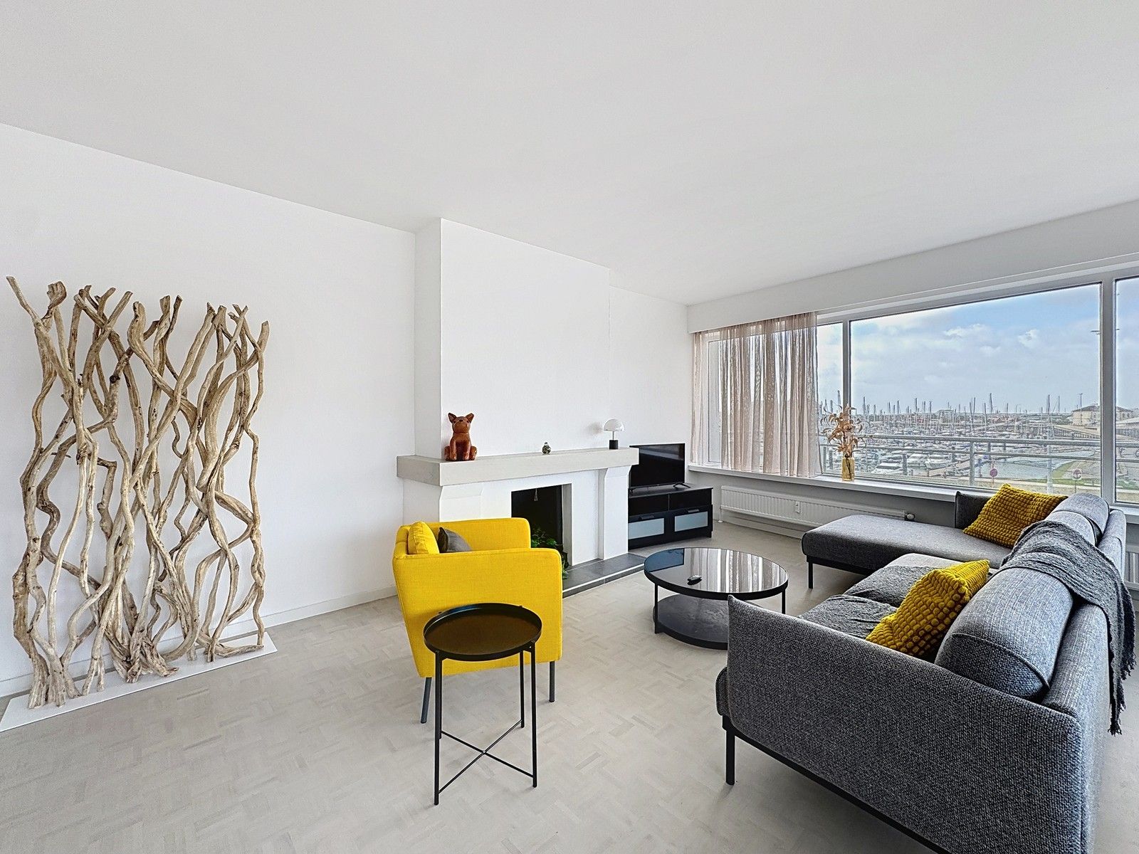 GERENOVEERD gemeubeld appartement aan de JACHTHAVEN met 3 slpks én 3 terrassen! foto 2