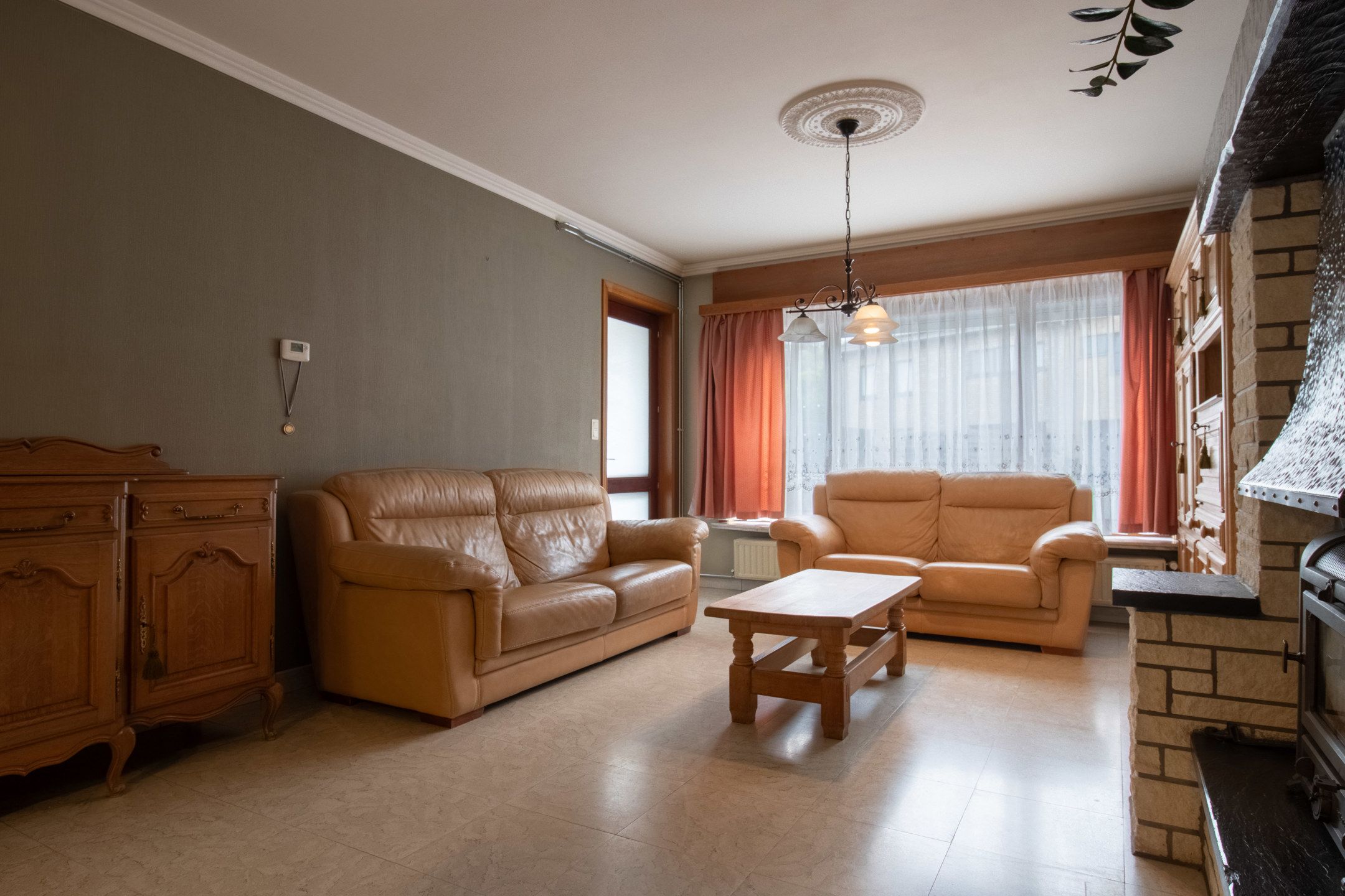 Centraal gelegen gezinswoning met 3 slaapkamers foto 3