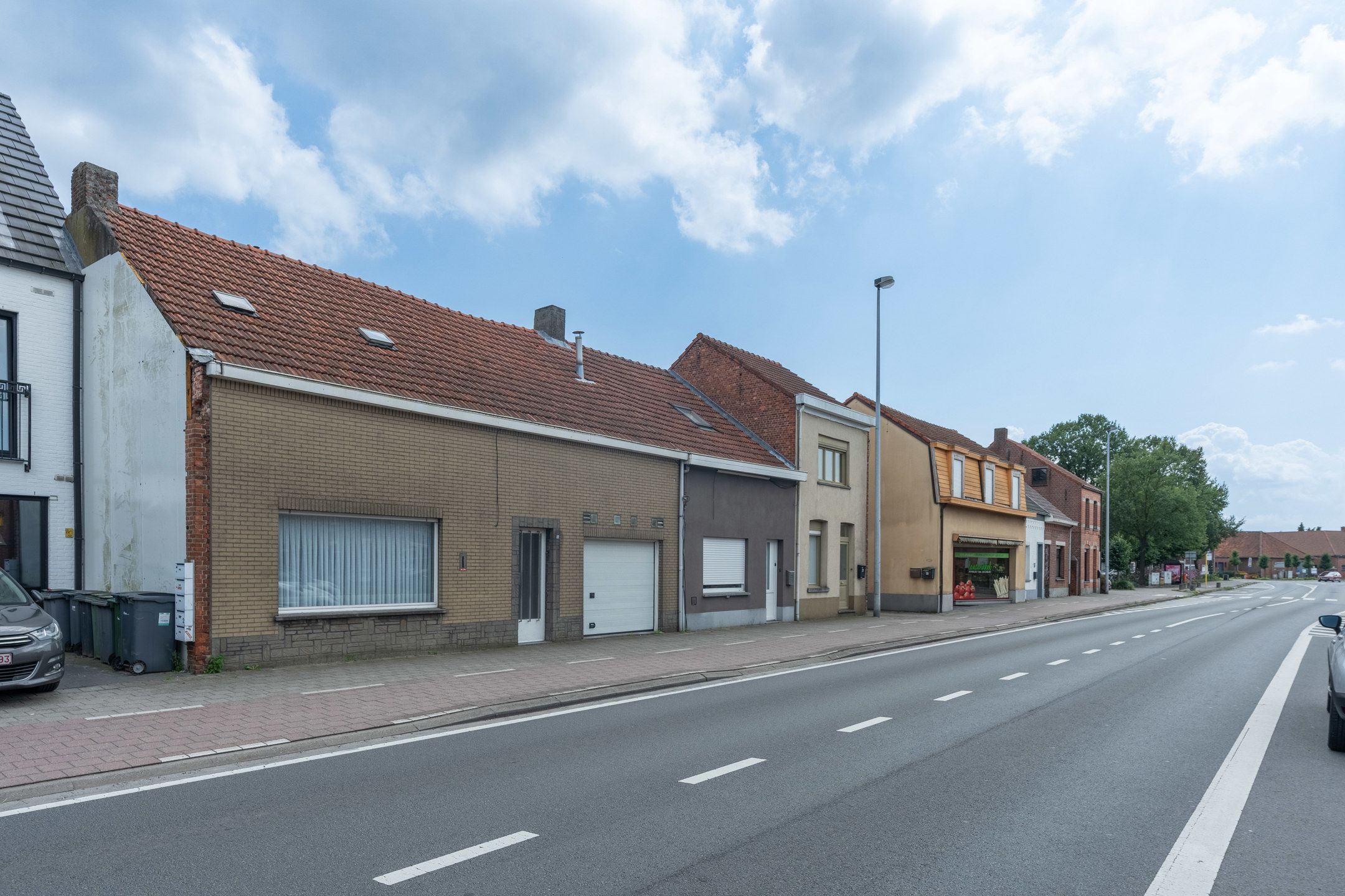 Te renoveren woning met 3 slpks op mooi perceel van 295 m² foto 2