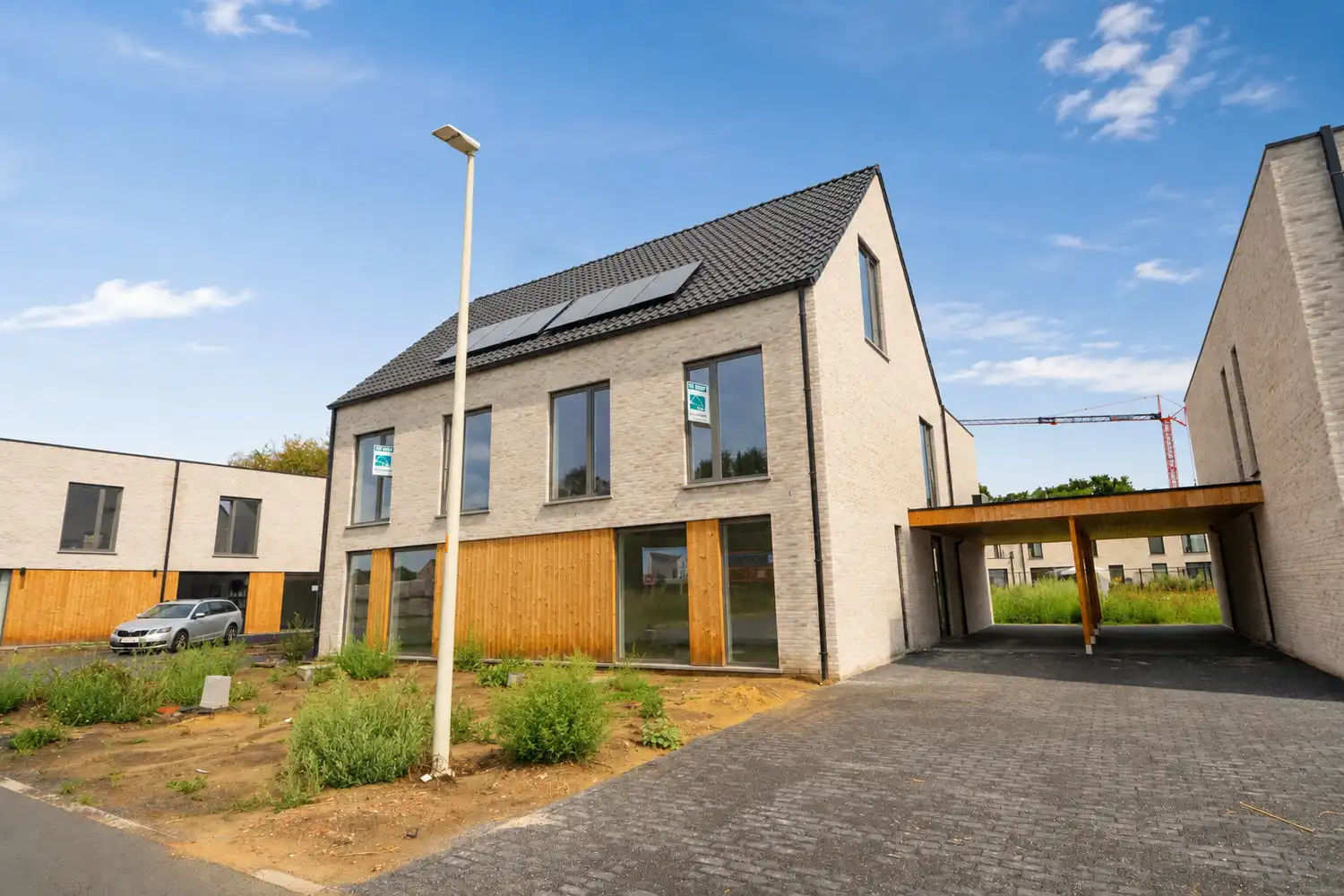 NIEUWBOUWPROJECT MET 7 ENERGIEZUINIGE WONINGEN! foto {{pictureIndex}}