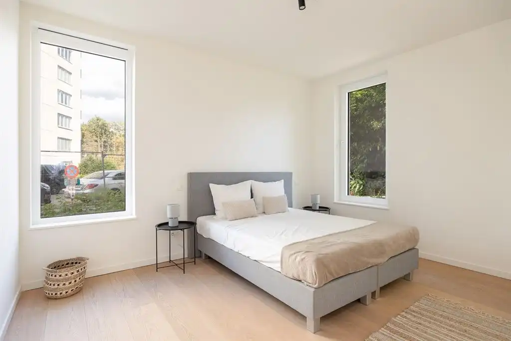 Luxueus gelijkvloers app met ruime tuin foto 19