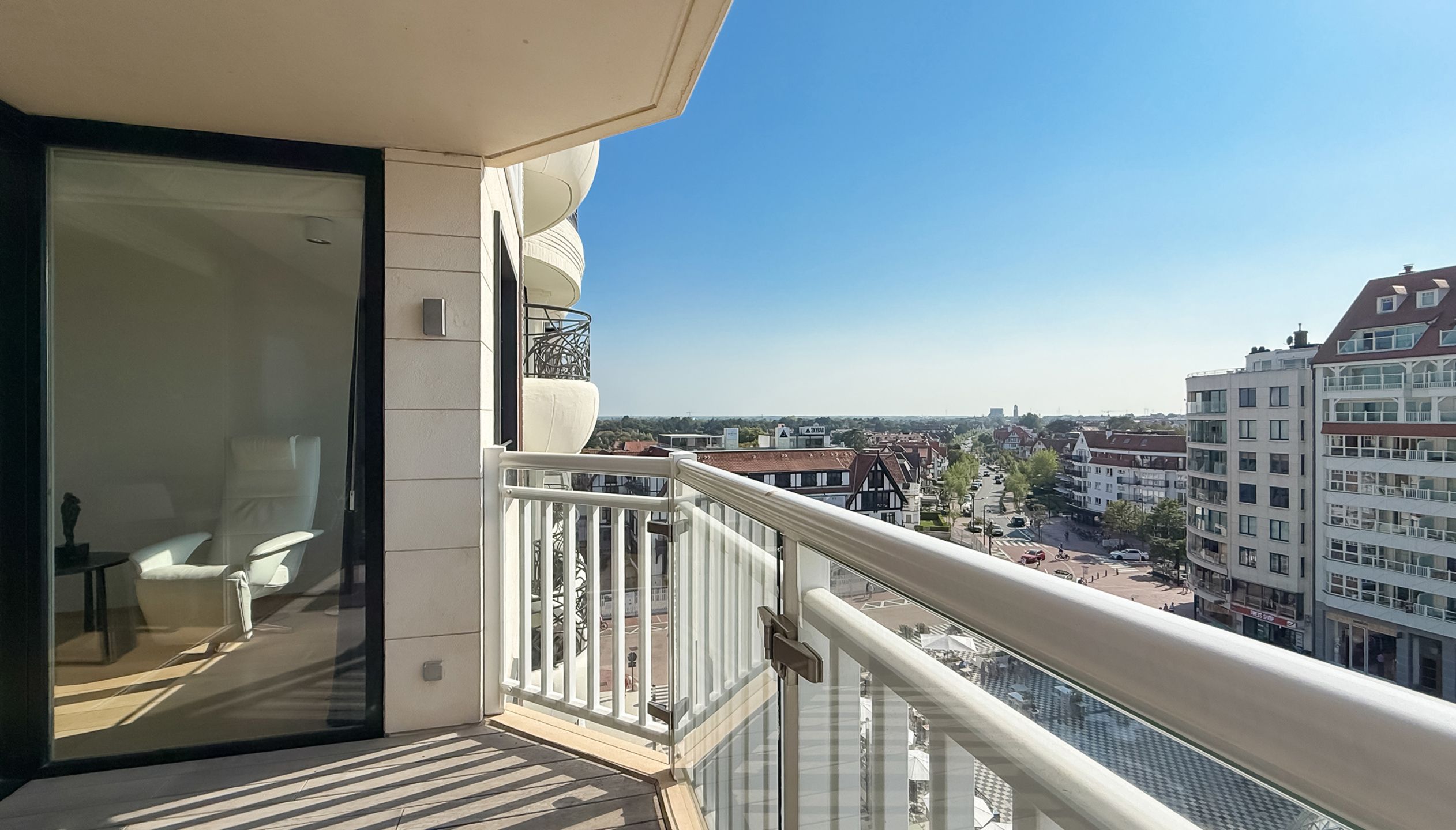 Uitzonderlijk appartement in de iconische residentie Carlton foto 15