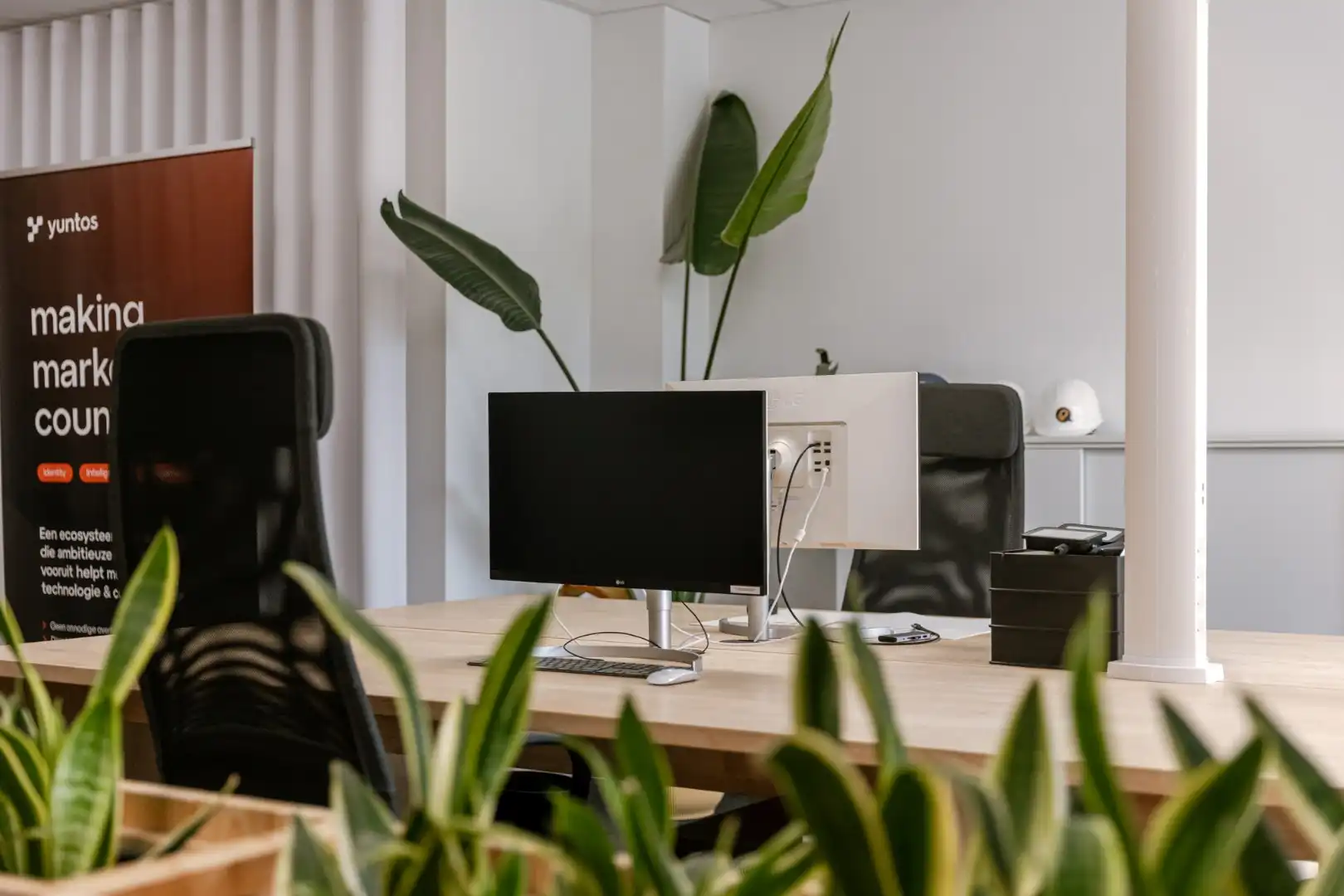 Commercieel gelegen kantoorgebouw  foto 17