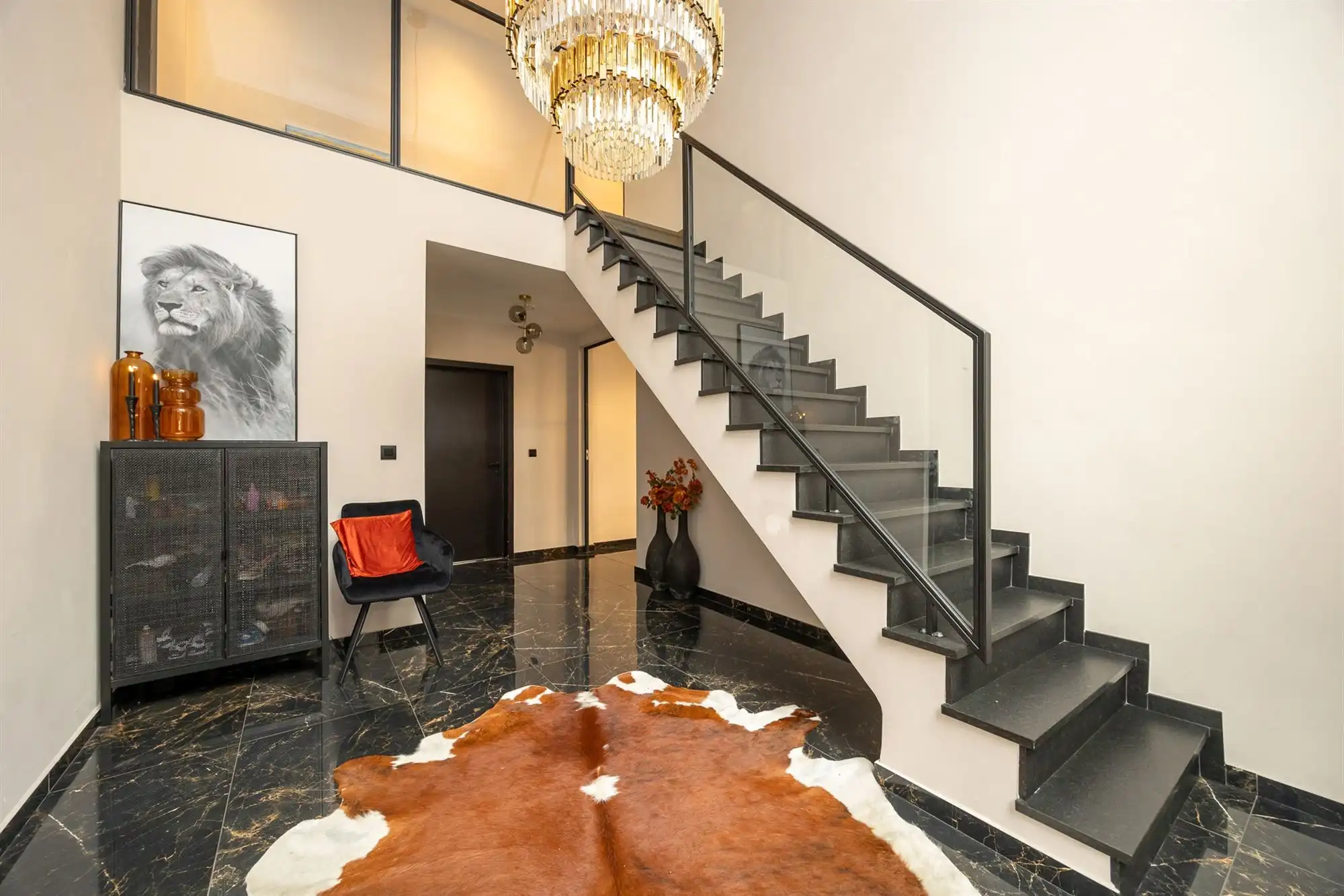 Moderne villa met 5 slaapkamers, ruime tuin en garage  foto 5