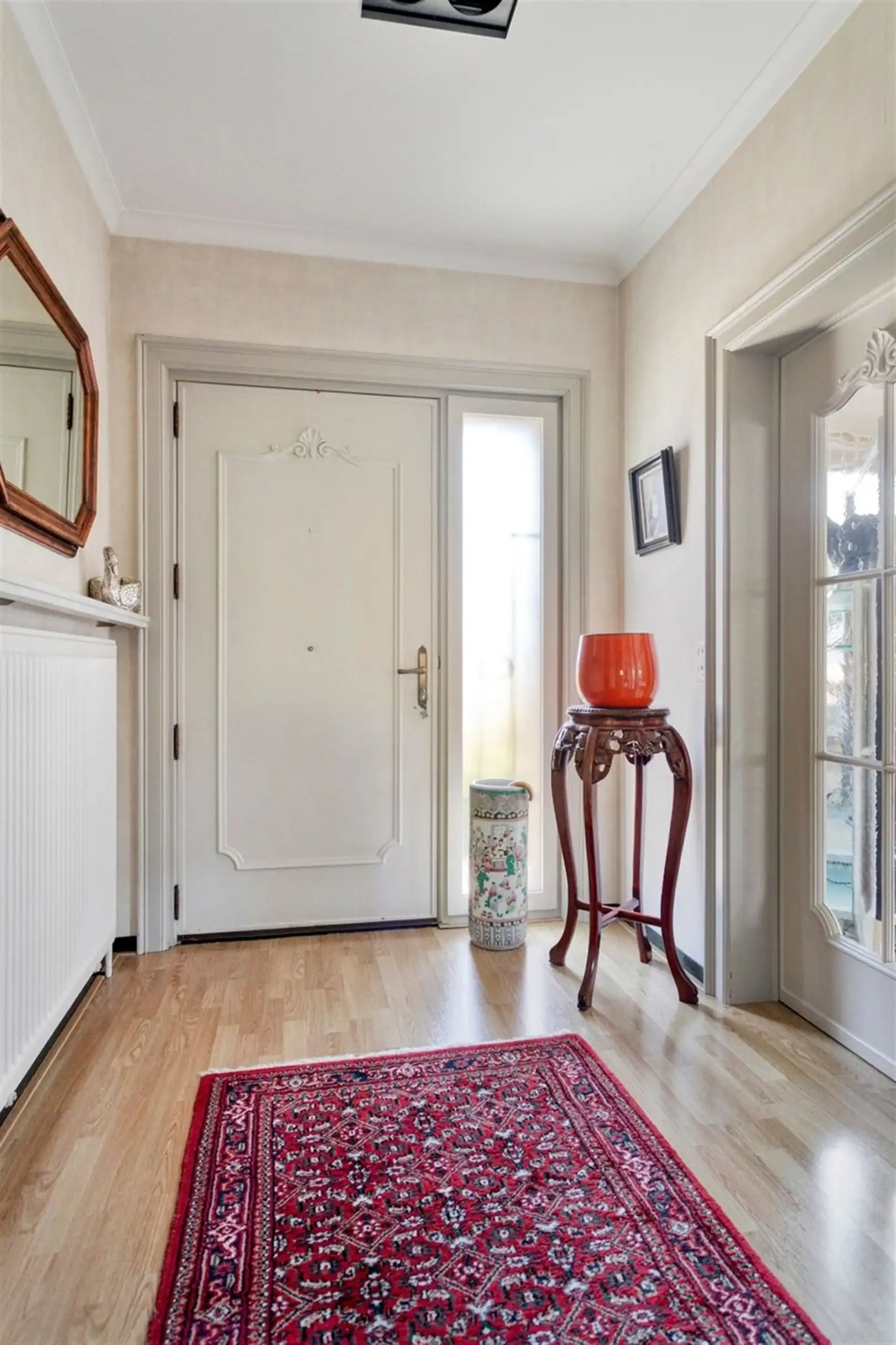 Verzorgde woning met zwembad. foto 3