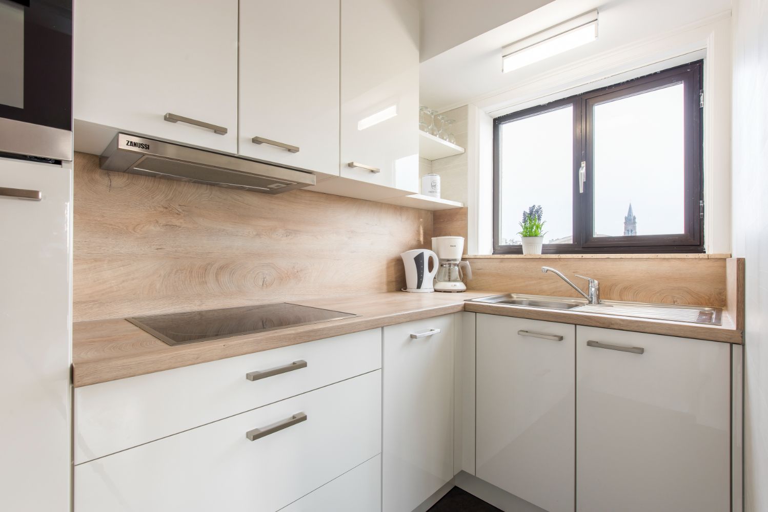 Instapklaar twee slaapkamer appartement in het hartje van Blankenberge foto 4