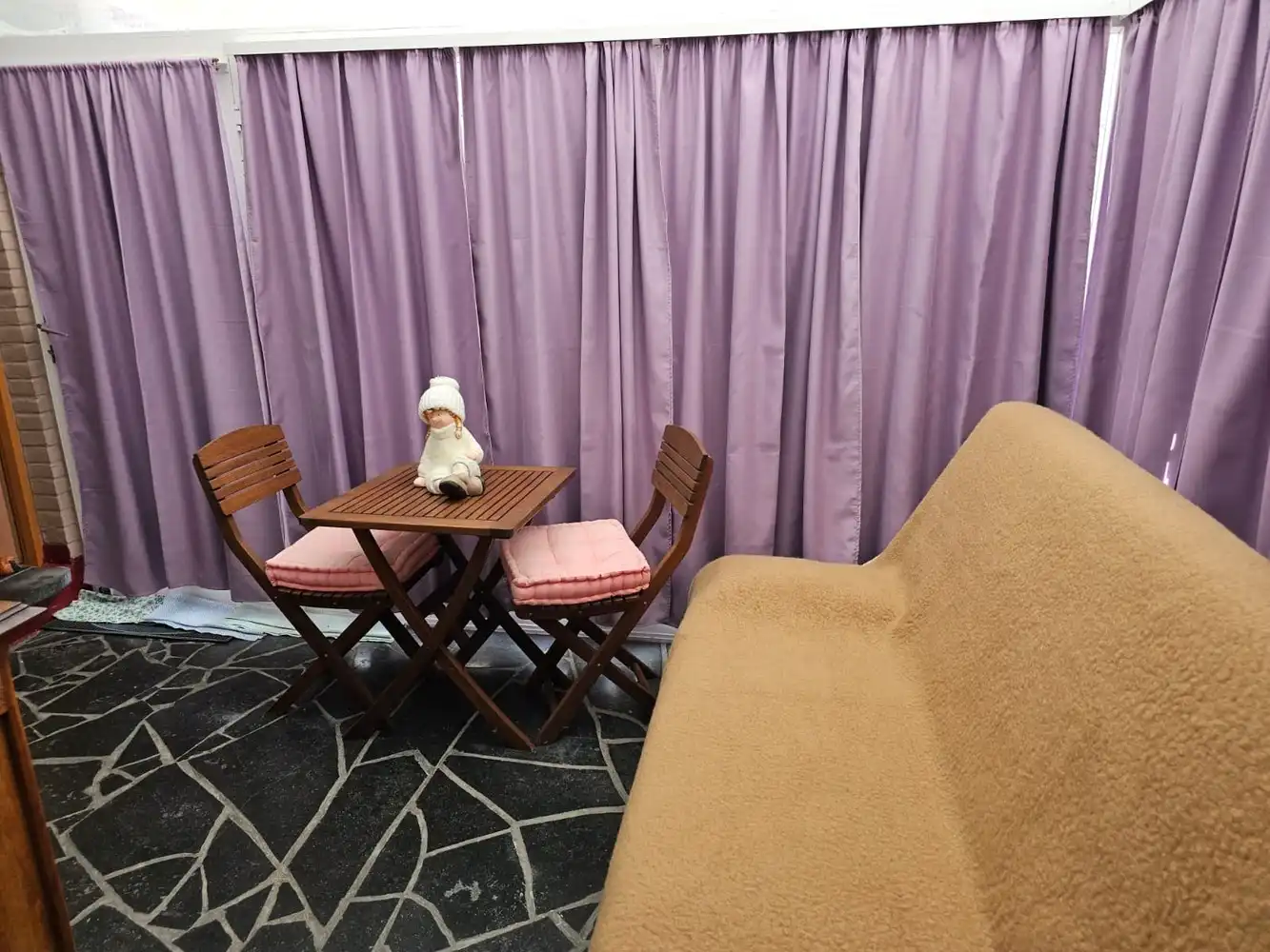 Halfopen bebouwing met garage in rustige omgeving foto 10