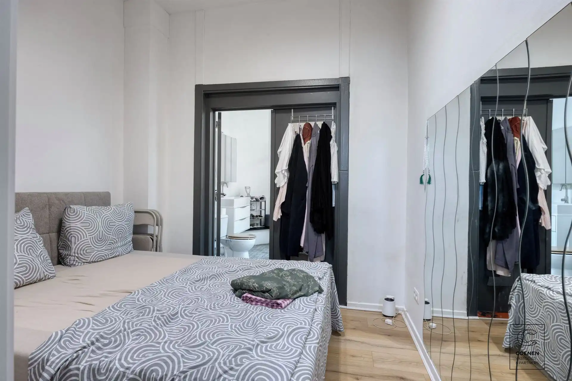 Ruime woning, momenteel ingericht als 4 studio's! foto 6