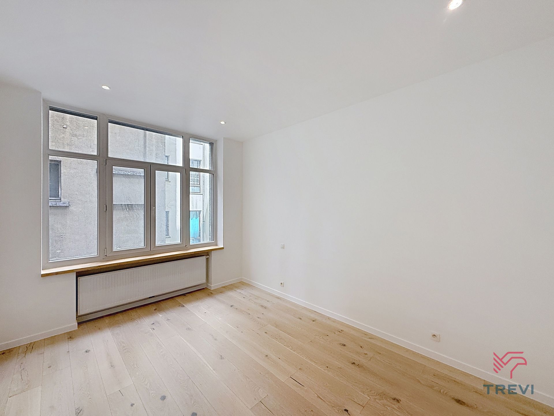 Volledig gerenoveerd 3bed appartement in het centrum  foto 8