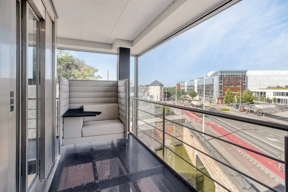 Kantoorpand met handelsruimte te koop nabij Mechelen station foto 16