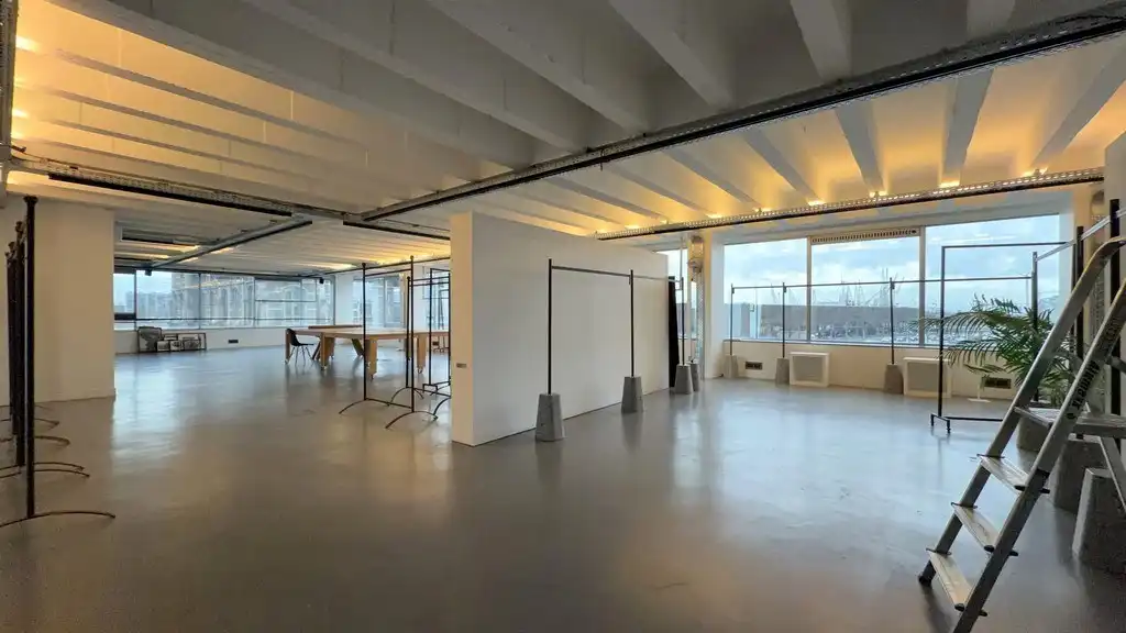 Kantoor te huur met uniek zicht op het MAS in Antwerpen foto 4