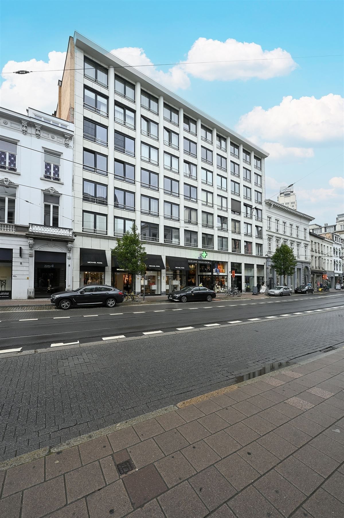 Recent gerenoveerd studio-appartement met aparte slaapkamer foto 26