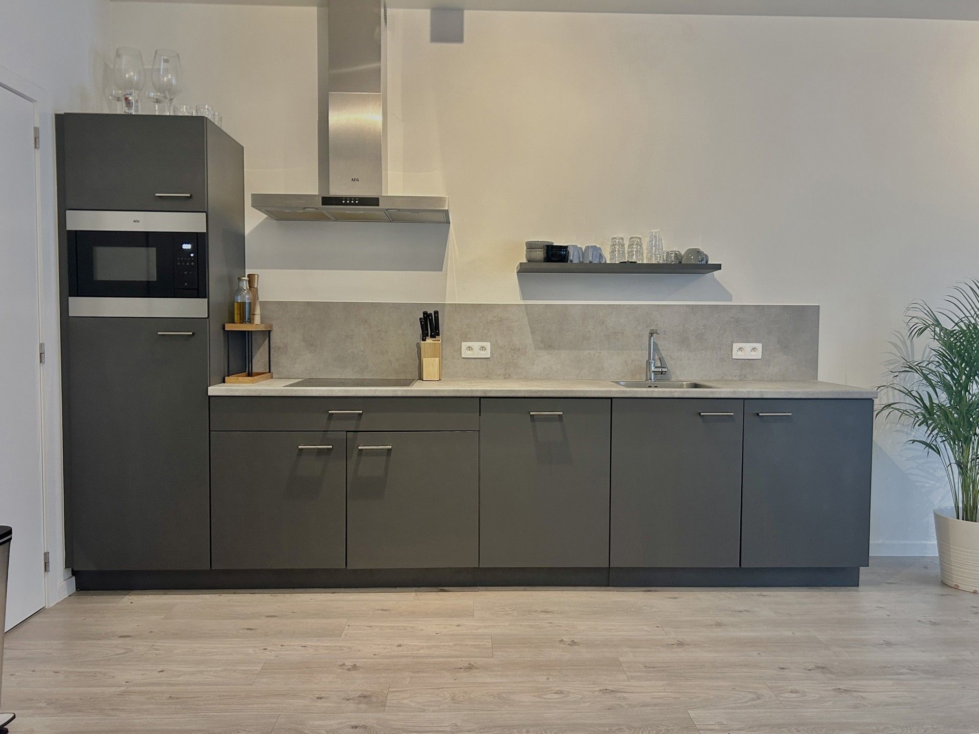 1-slpk-app. met terras in residentie Dams nabij de Meir foto 3