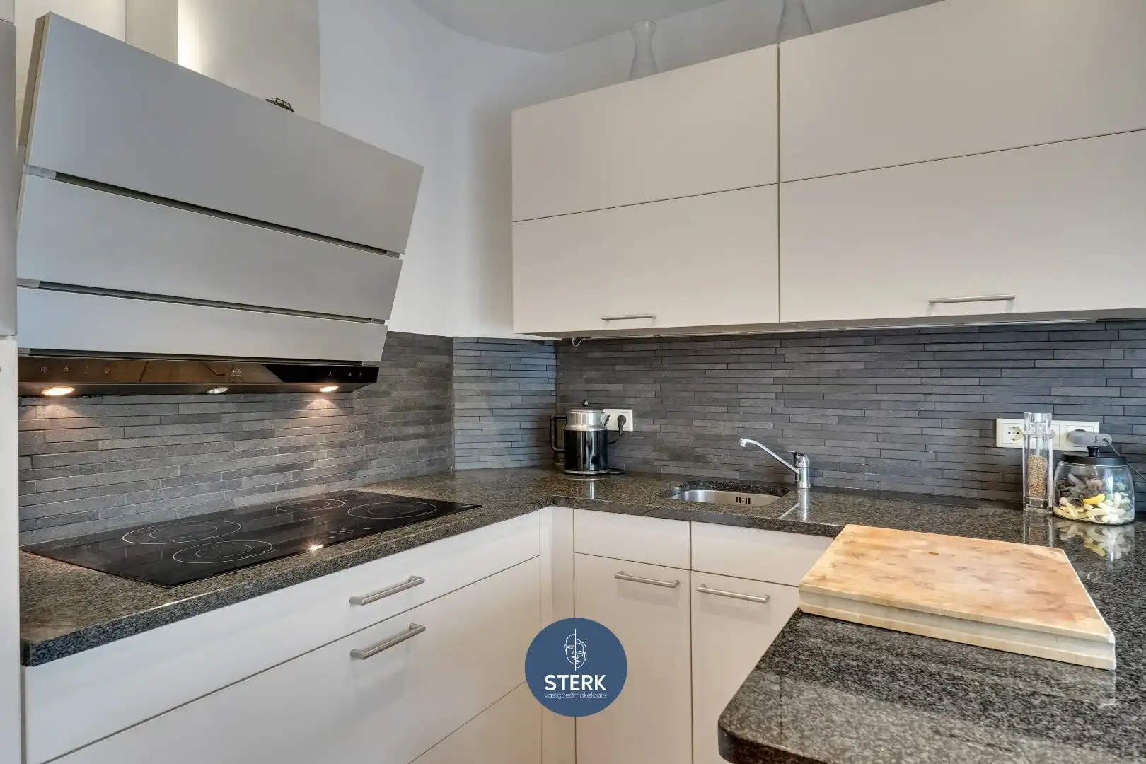 RUIME GEZINSWONING MET 6 SLPKS EN EPC LABEL B TE SMEERMAAS-LANAKEN !  foto 10