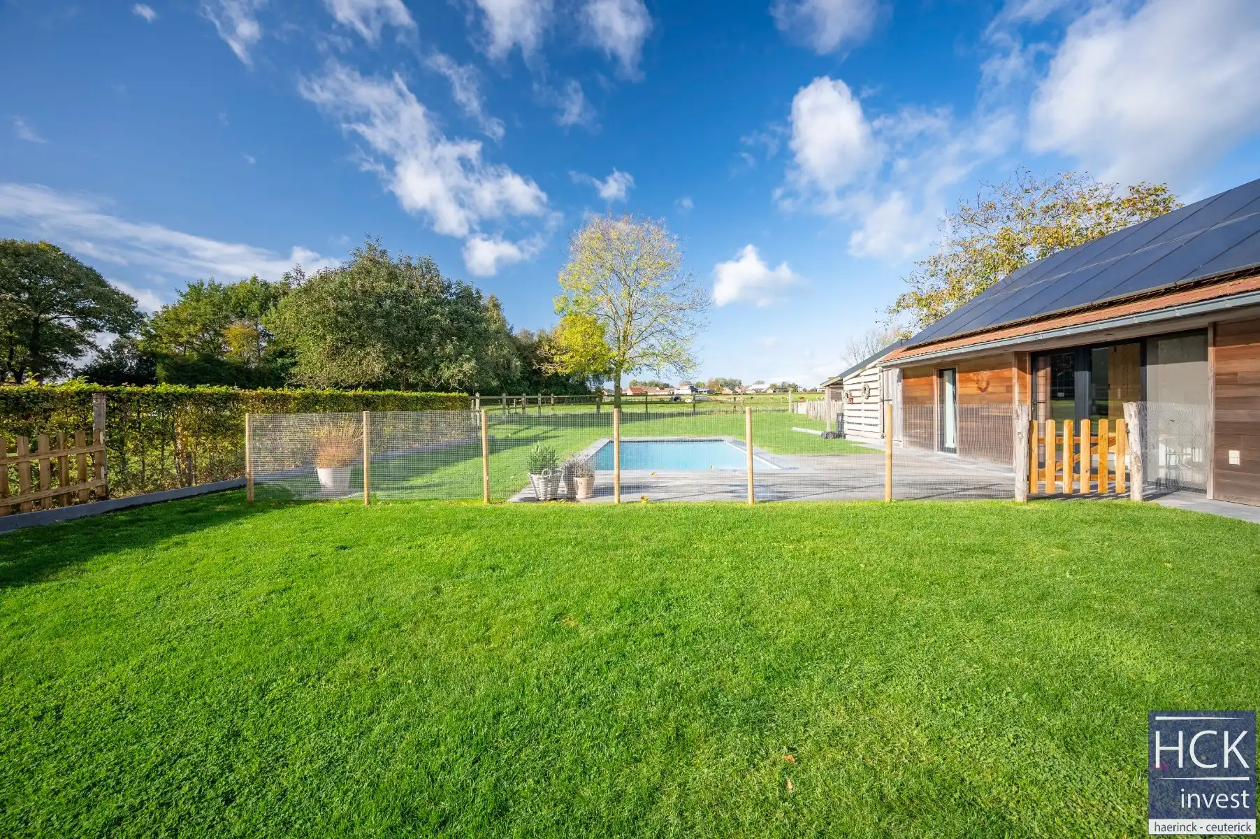 KRUISHOUTEM - Instapklare en prachtig gelegen woning met 4 SLPK. én zwembad foto 29