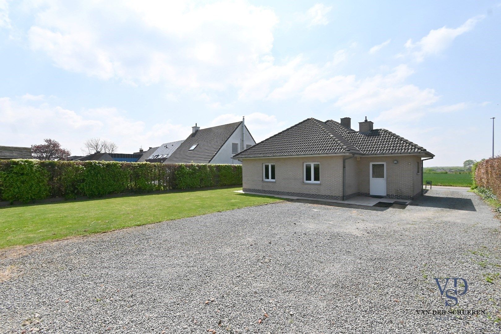 Bungalowwoning met afzonderlijke garage foto 29