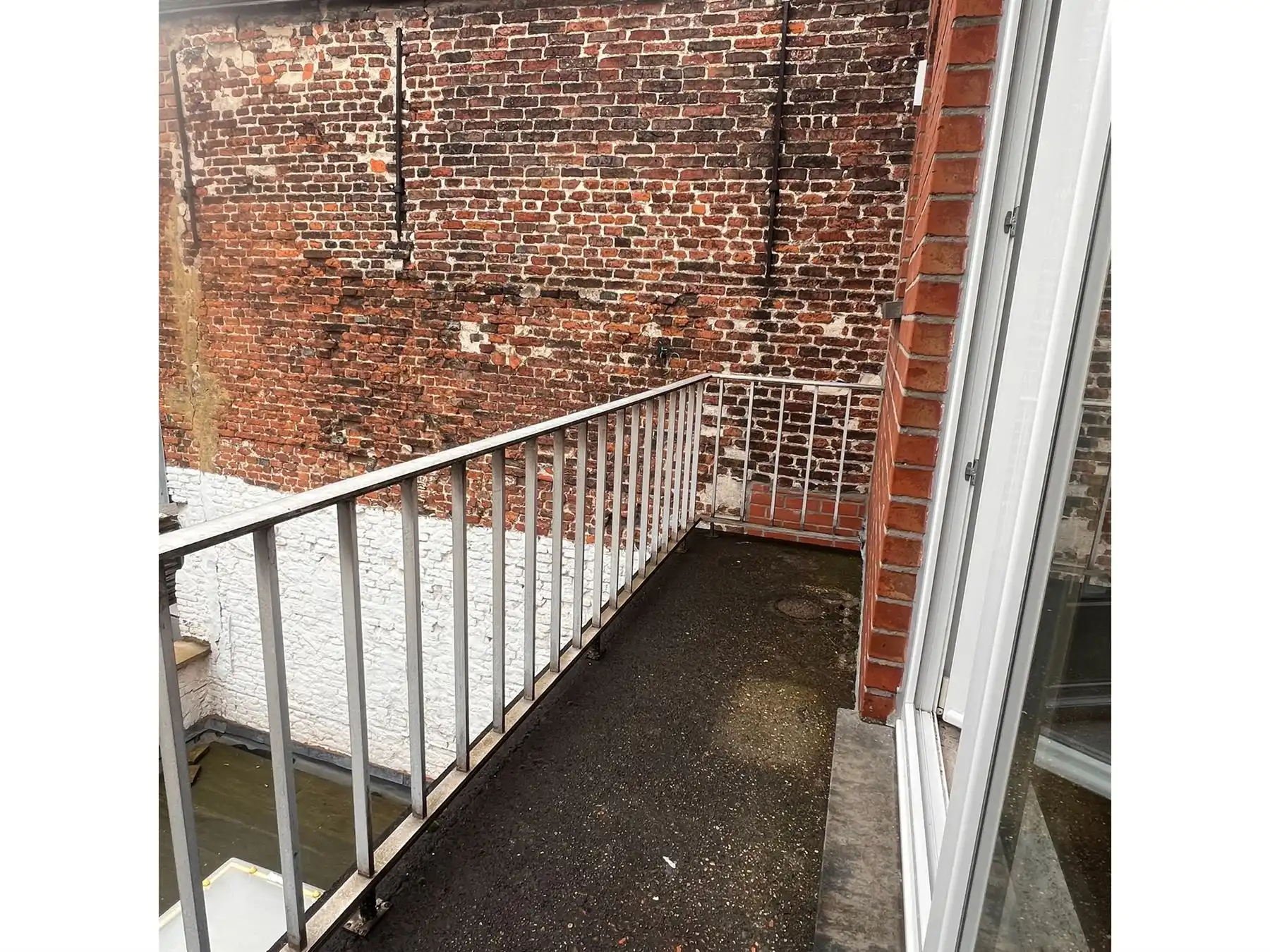 Opgefrist, praktisch en centraal gelegen appartement foto 5