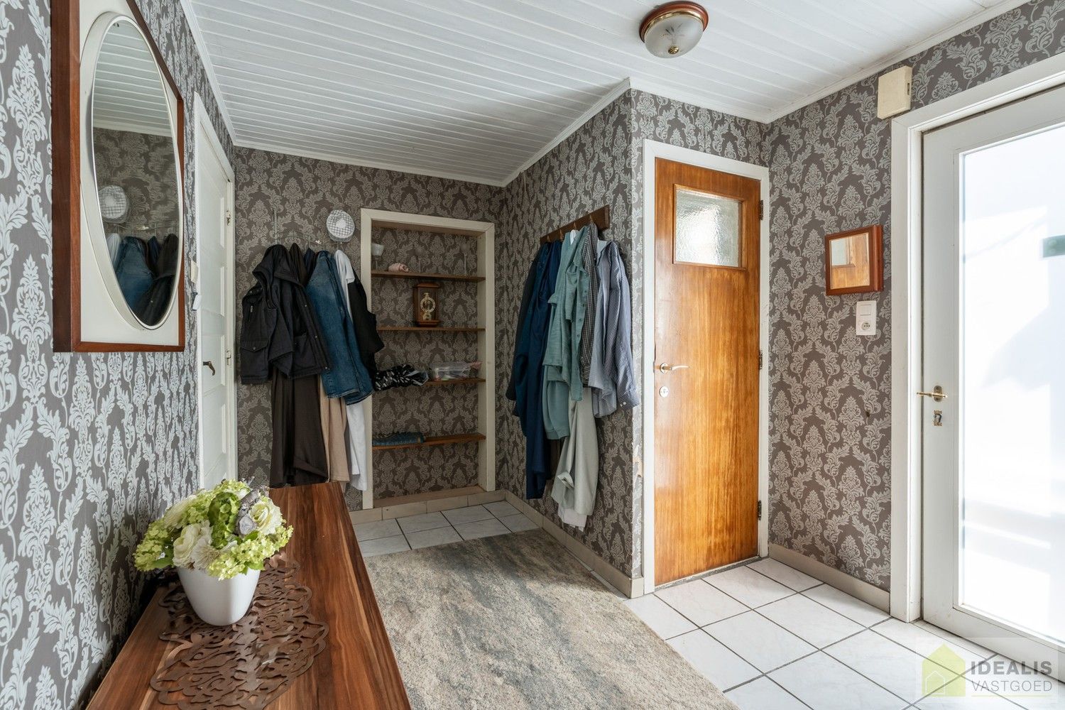 IDEALIS VASTGOED – Ruime eengezinswoning met 4 slaapkamers op een perceel van 4a 18ca vlakbij het centrum van Hamont-Achel, op slechts enkele minuten van de Nederlandse grens. foto 13