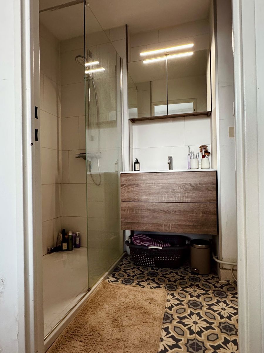 Top 1-kmr appartement met groot terras aan de vogeltjesmarkt (850€ huur +100€) foto 8