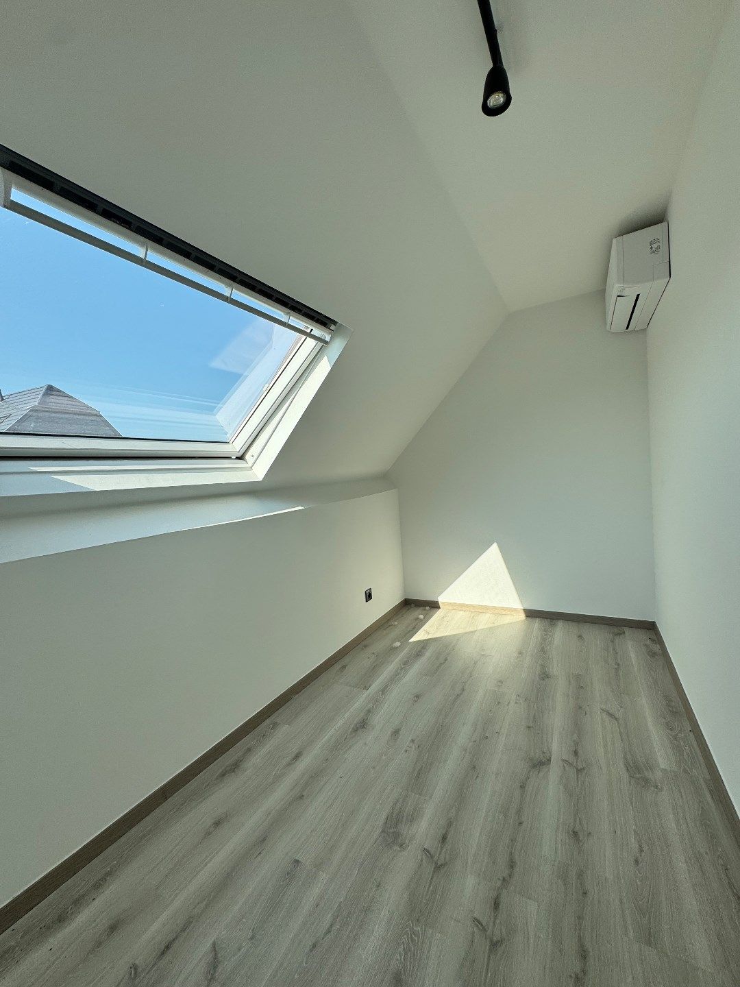 Appartement met 2 slaapkamers en groot terras te Westkerke foto 15