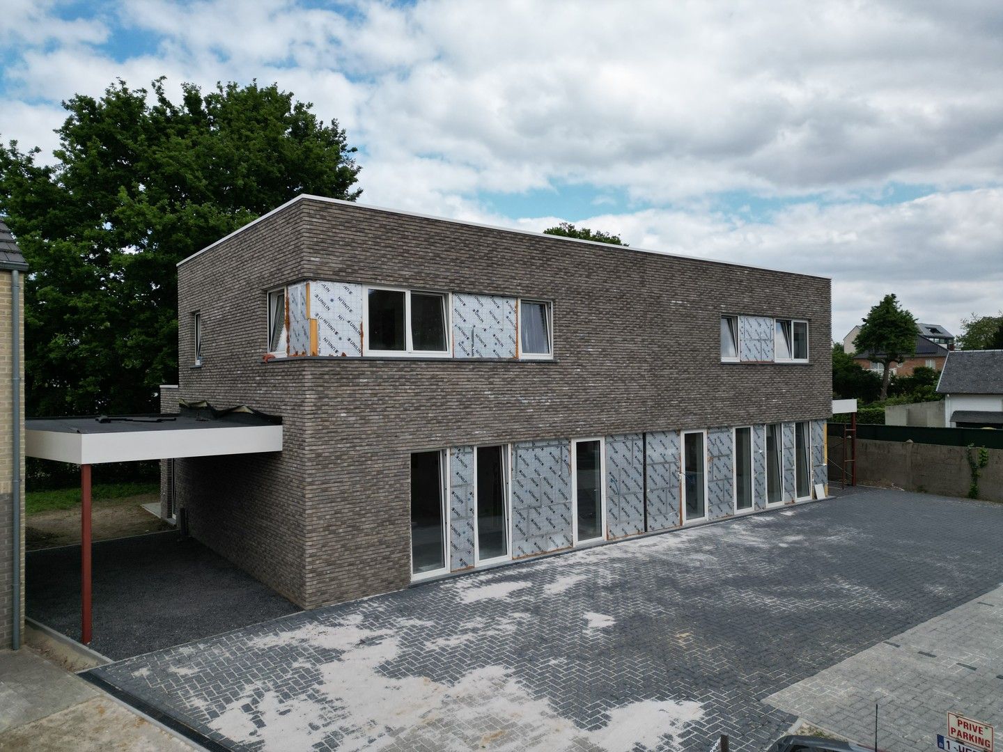 2 HOB NIEUWBOUWWONINGEN TE KOOP, 3 SLPKS - MAASMECHELEN foto {{pictureIndex}}