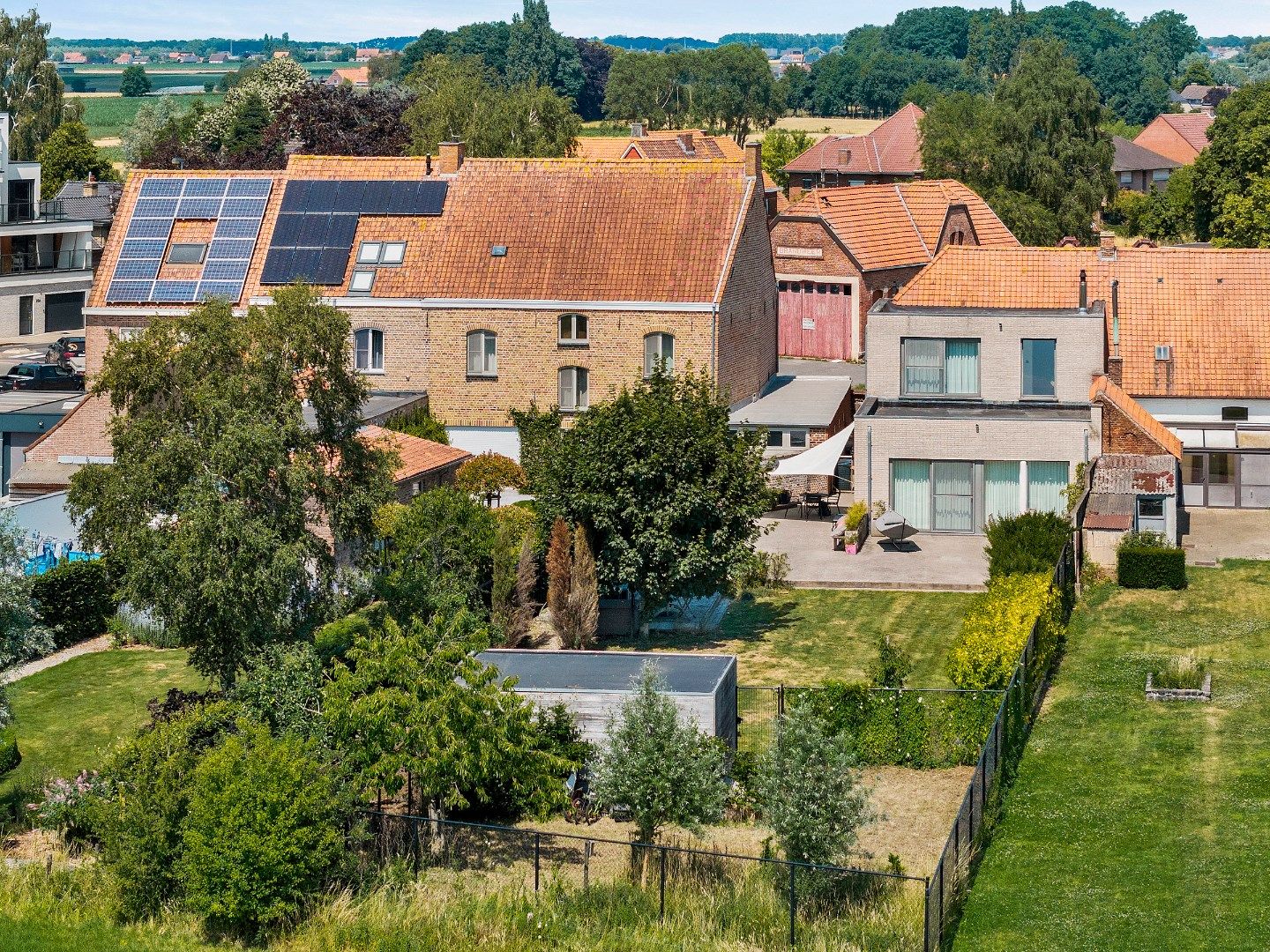 ENERGIEZUINIGE WONING MET 3 SLPKS, TOPAFWERKING EN GROTE TUIN foto 29