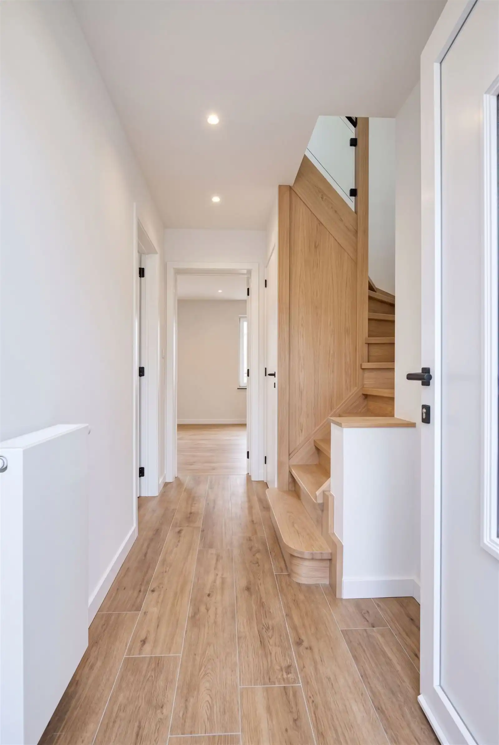 Woning met garage (aan de overkant) en 3 slaapkamers foto 8