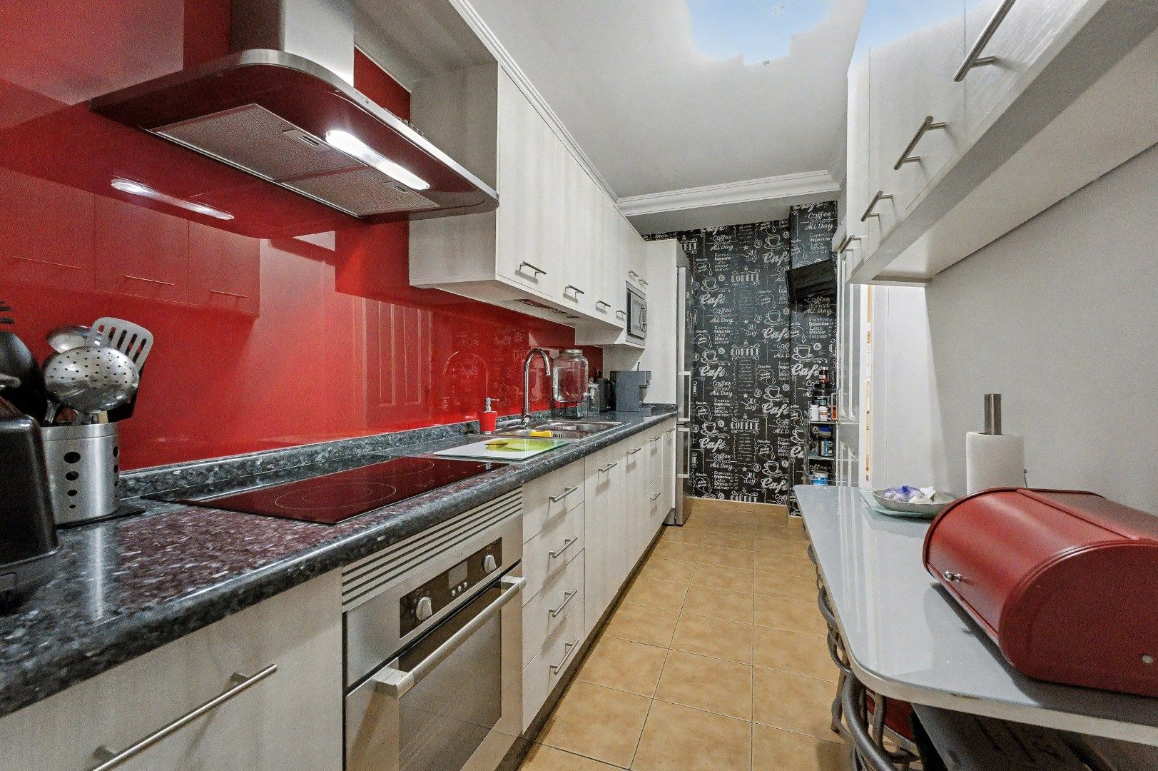 Mooi 3-slaapkamer hoekappartement in Residencial Biltmore, volledig instapklaar en in topconditie. foto 8