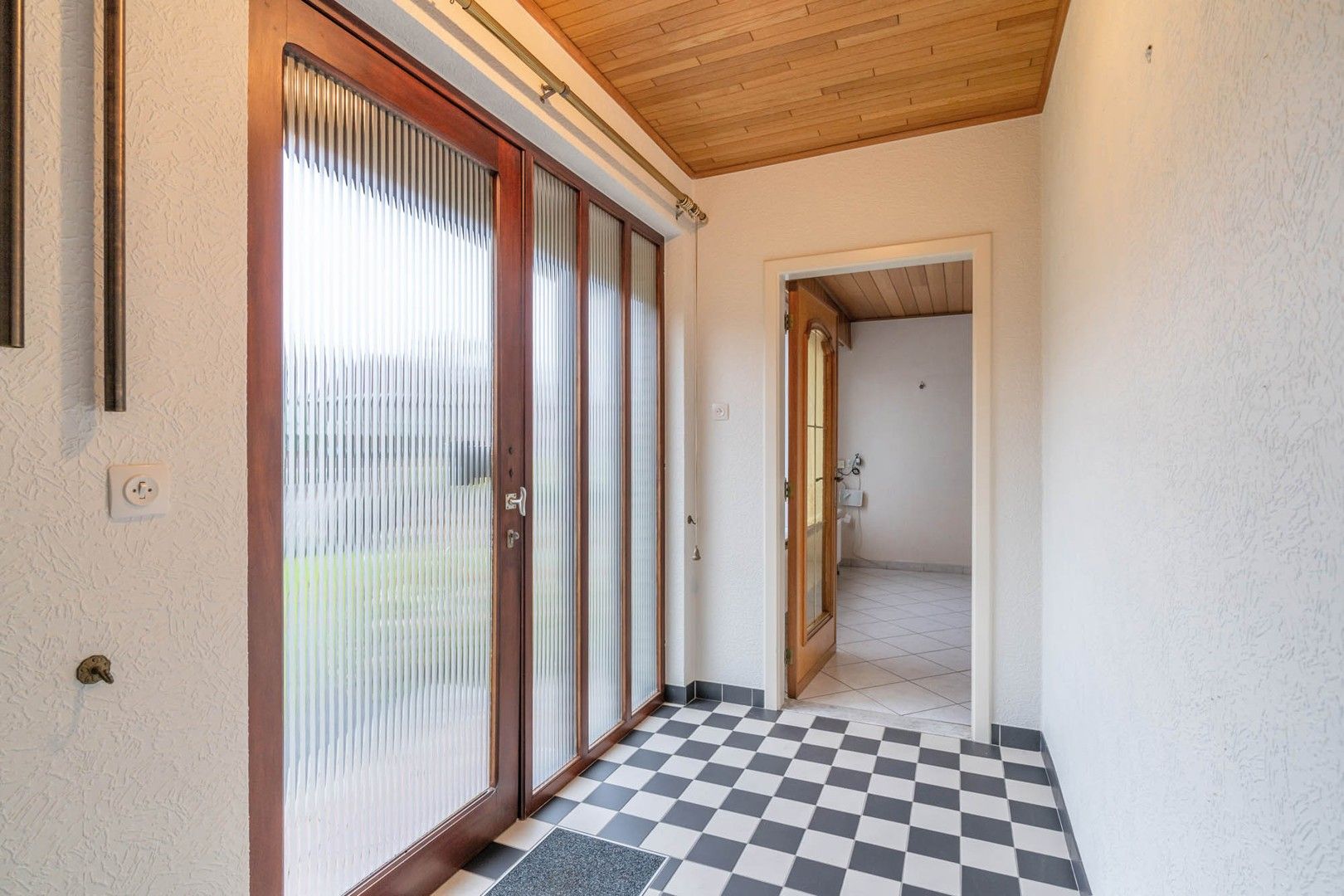 Te Koop: Te Renoveren Woning op een Perceel van 714m² in Groene Omgeving te Houthalen foto 2