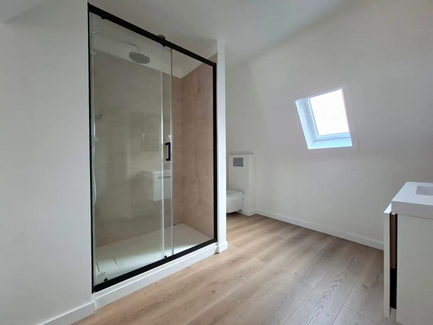 Typische Brugse woning met binnenpatio/tuintje foto 10