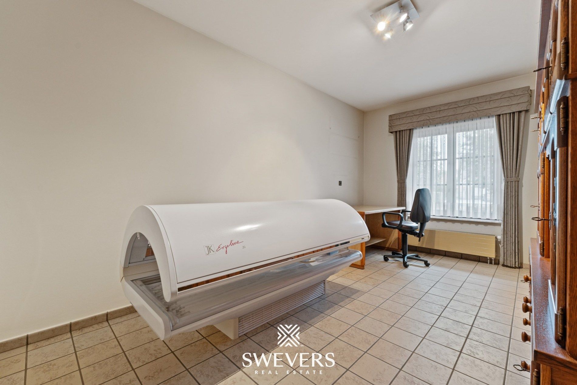 Villa met 395m² woonruimte op 48a zuidgericht perceel foto 19