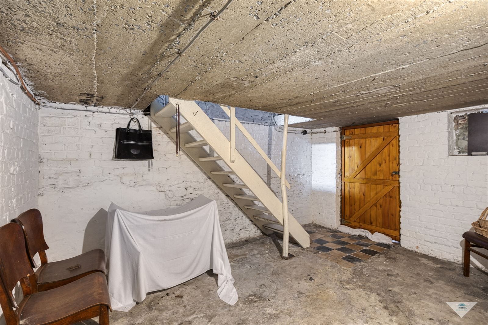 Te renoveren huis op groot perceel foto 14