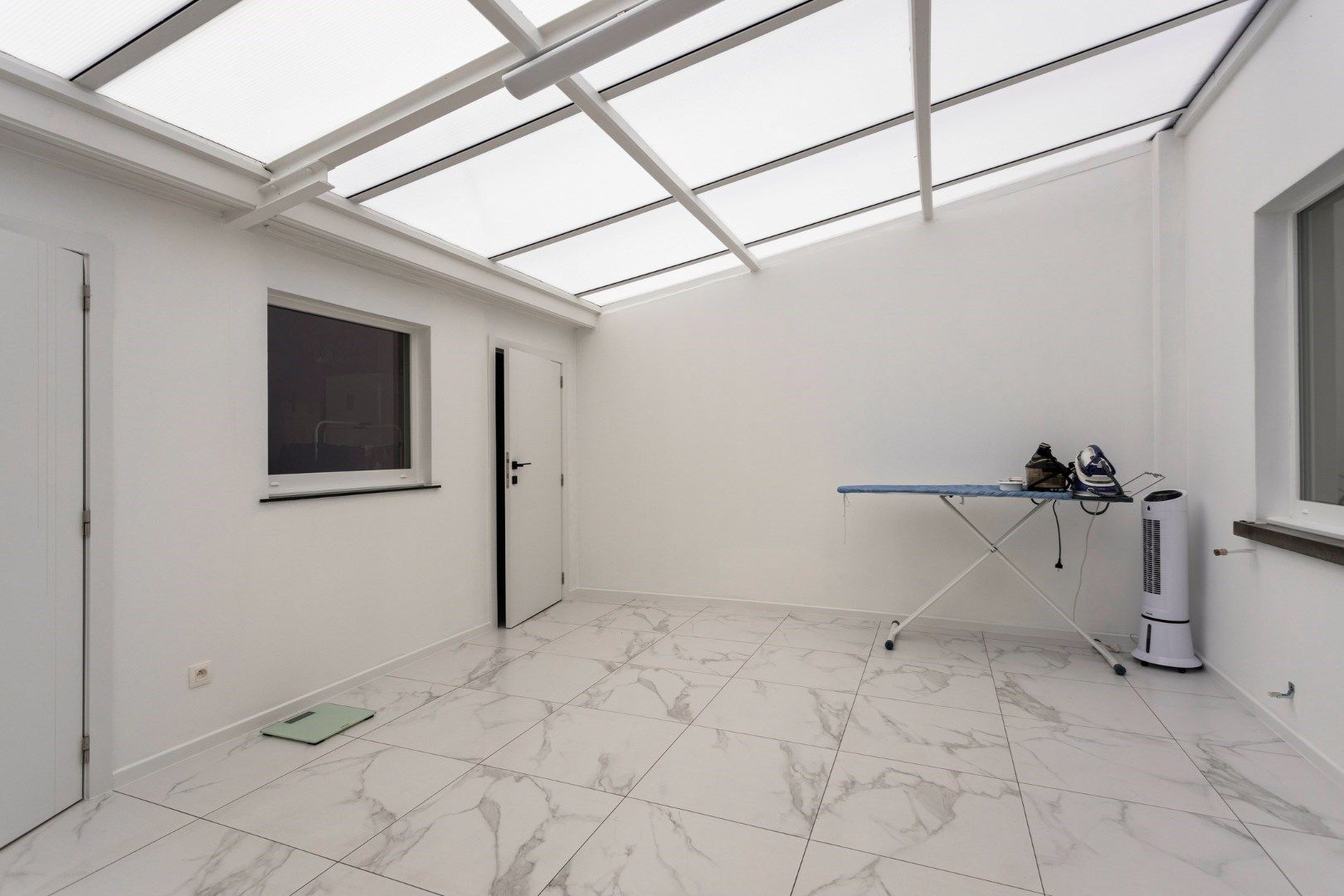 Recent vernieuwde woning met mooie tuin en garage, rand stadscentrum Tongeren foto 9