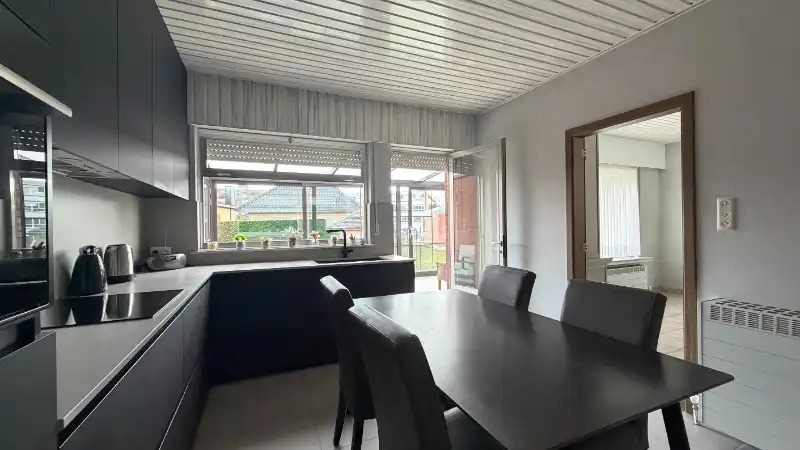 Instapklaar landhuis van 215m² op 5 are 79 ca foto 10