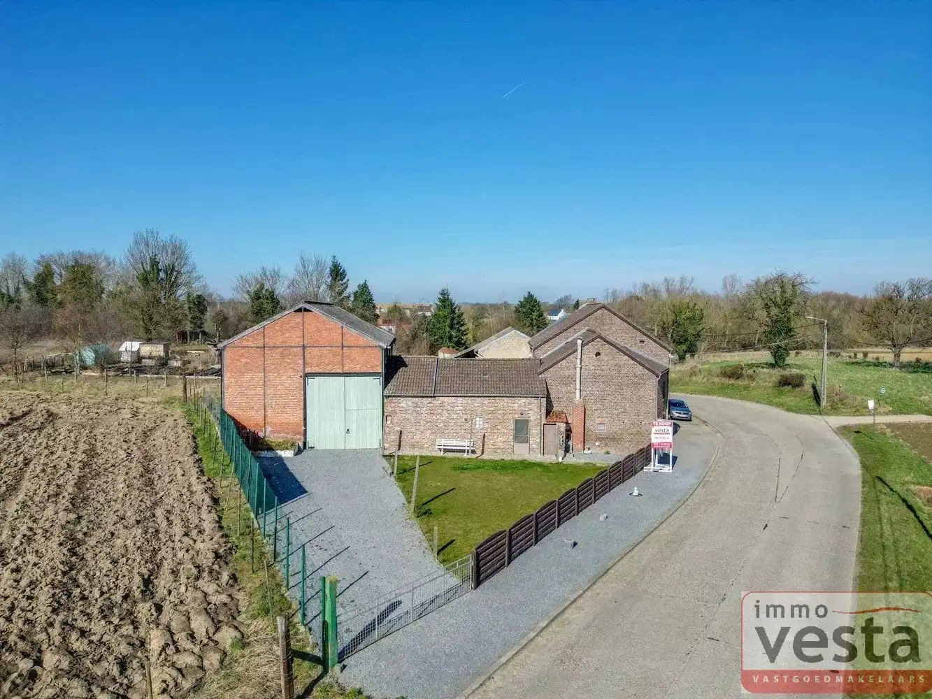 Landelijk gelegen woning met atelier foto 3