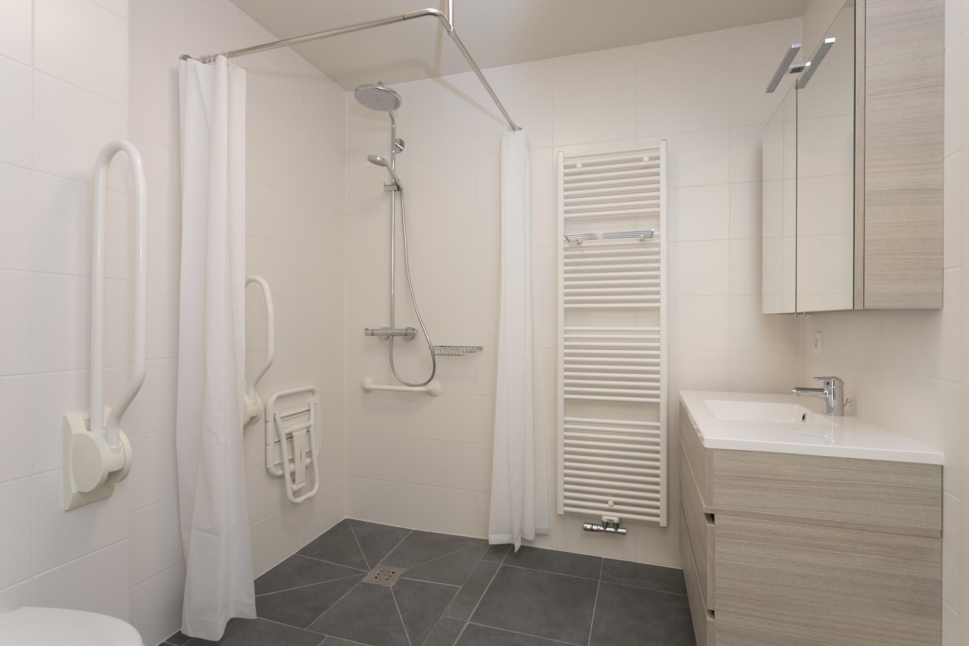 Unieke assistentiewoning te koop in het centrum van Mol met groenzicht! foto 14