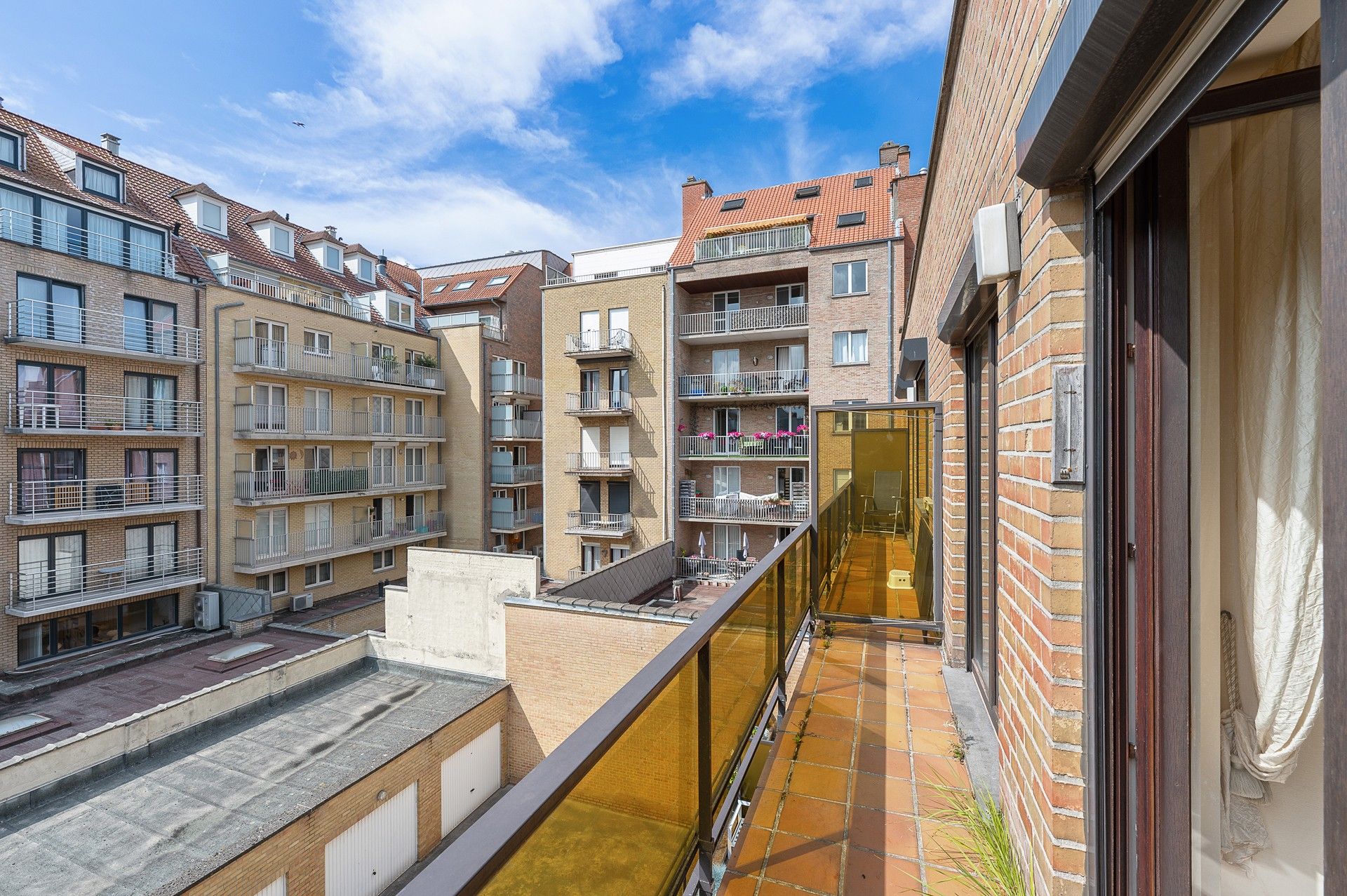 Centraal gelegen appartement met twee terrassen nabij de Lippenslaan foto 17