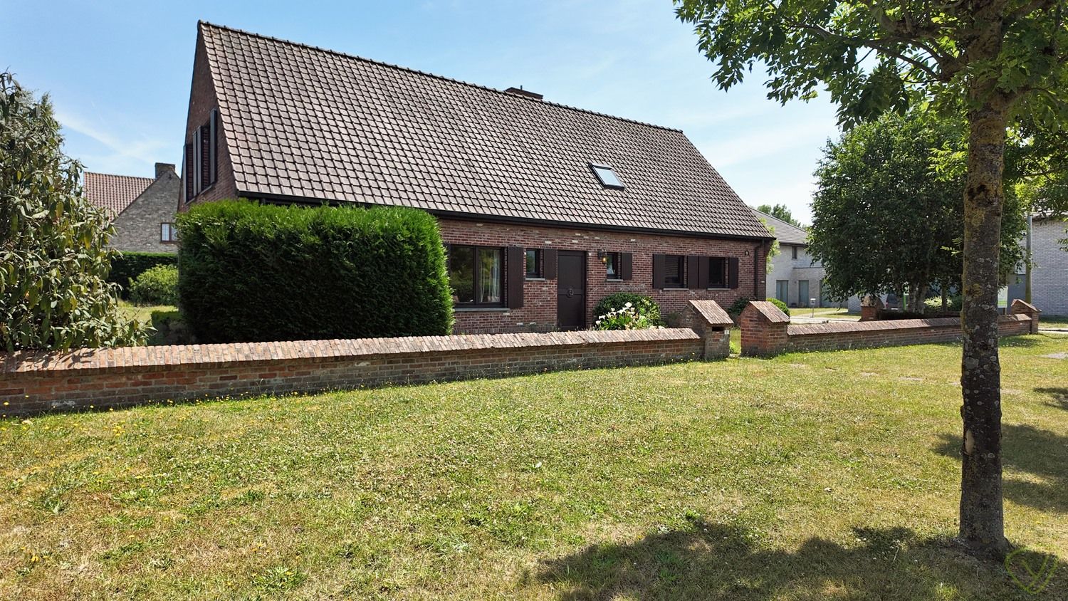 Villa op zonnig en ruim perceel met investeringspotentieel foto 36