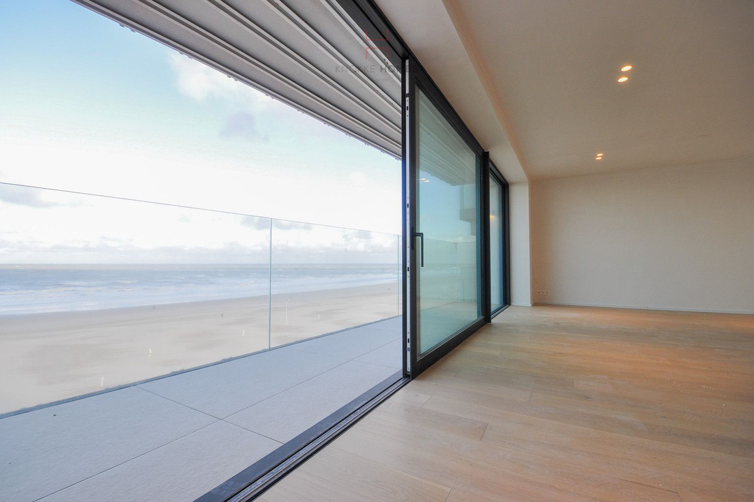 Uitzonderlijk nieuwbouw appartement bij de zeilclub RBSC in Duinbergen foto 3