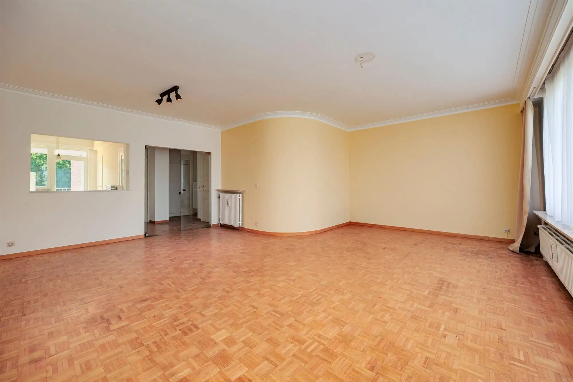 Ruim 1 slpk appartement. Parking mogelijk foto 4