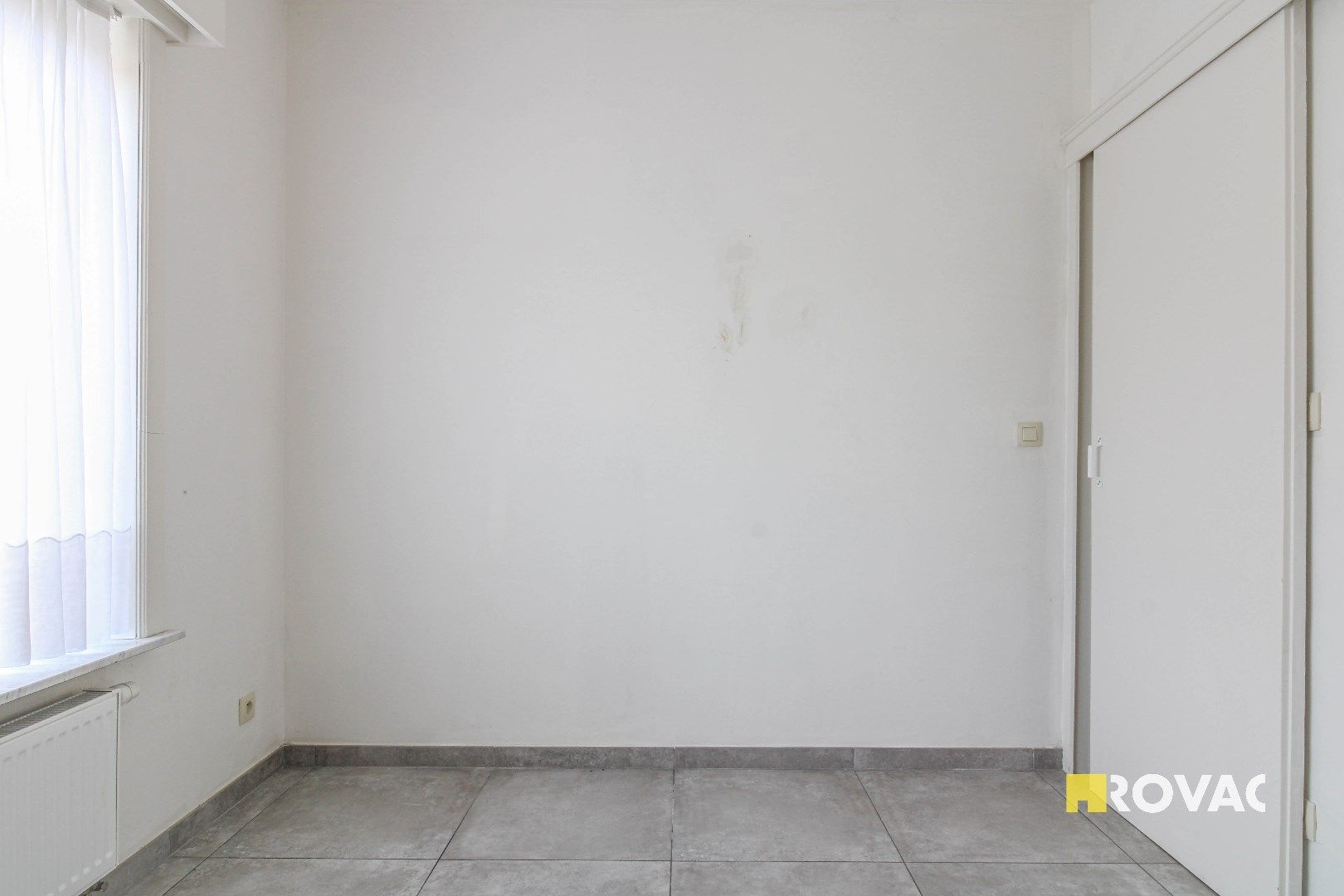 Volledig gerenoveerd appartement op het gelijkvloers - in zeer rustige omgeving! foto 10