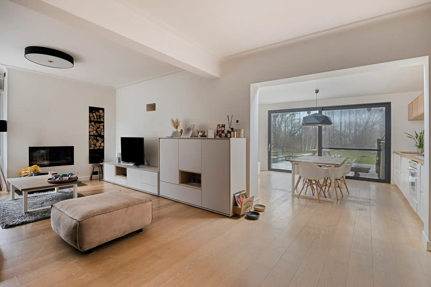 Instapklare halfopen woning met grote tuin op toplocatie in hartje Merchtem! foto 7