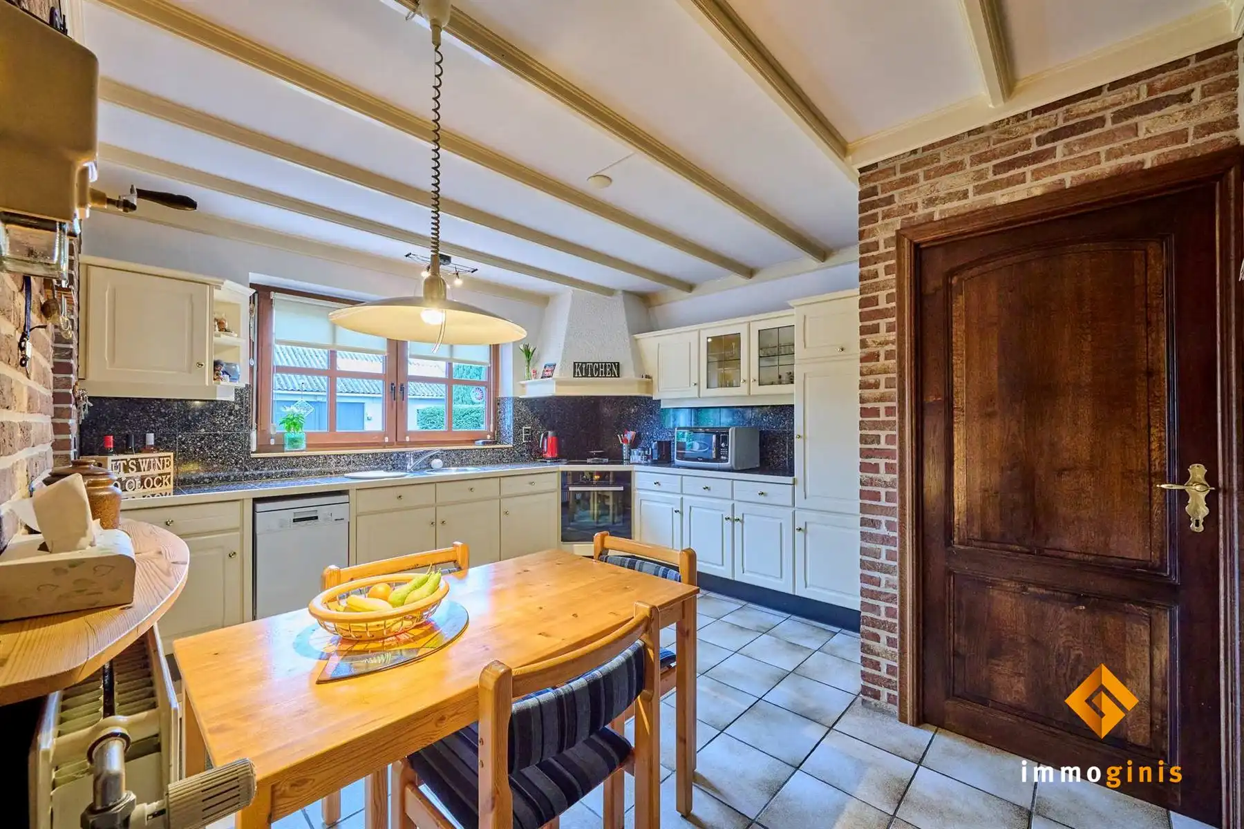 Verrassend ruime woning met 5 slaapkamers en een vrijstaand bijgebouw van 95 m²! foto 9