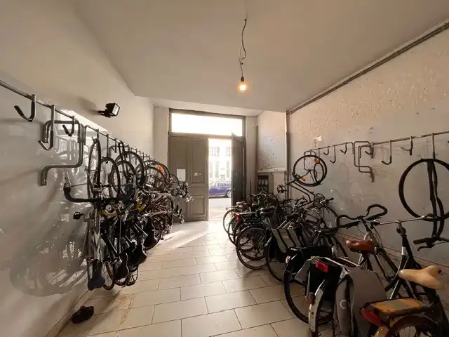 CENTRUM GENT: 1-SLAAPKAMERAPPARTEMENT OP DERDE VERDIEPING foto 8