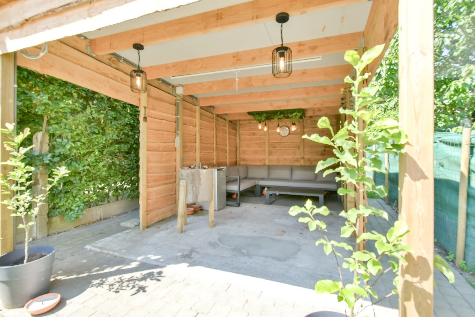 Instapklare woning in het centrum van Wevelgem! foto 21