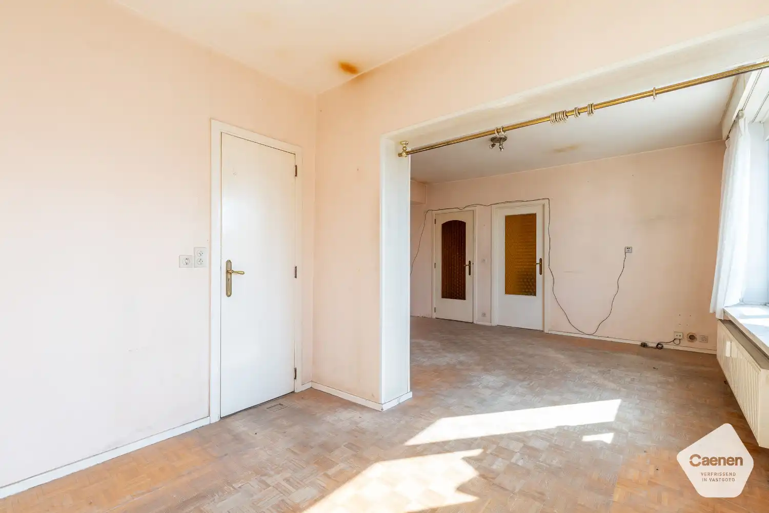 Volledig te renoveren appartement met slaaphoek en tal van mogelijkheden foto 5