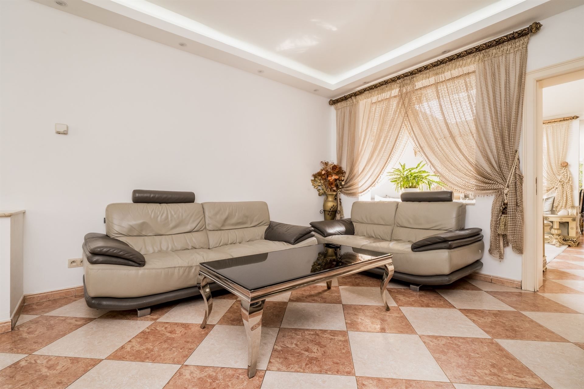 Instapklare woning met 3 slpks nabij station. foto 5