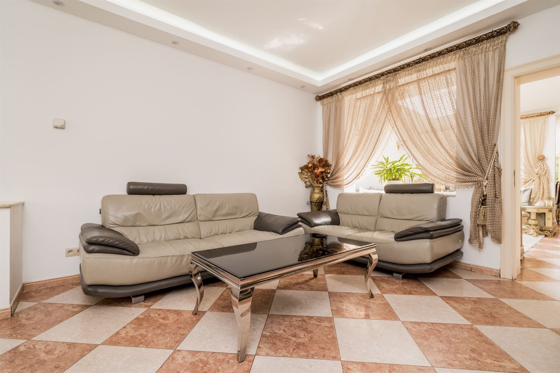 Instapklare woning met 3 slpks nabij station. foto 5