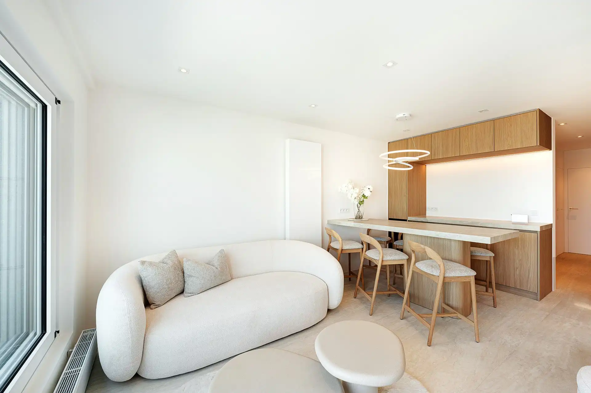 Prachtig gerenoveerd penthouse met panoramische zichten en zonnige ruime terrassen gelegen op de Zeedijk te Duinbergen foto 8